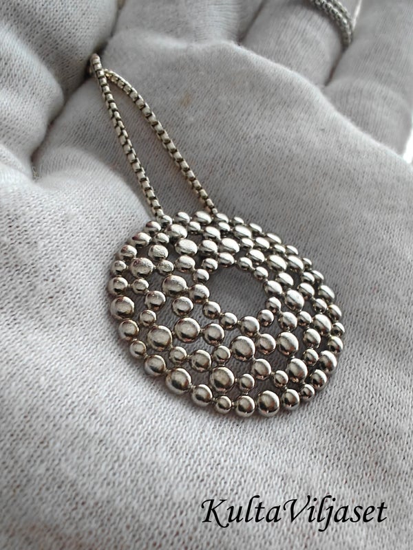 Yst&auml;v&auml;t-riipuskoru, Ritva Liisa Pohjalainen