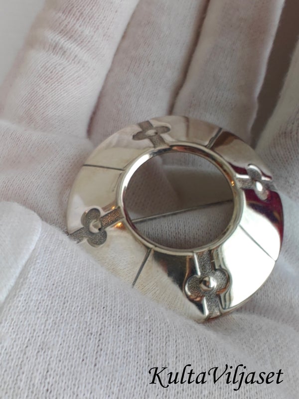 Hopeasolki, Holger Lindstr&ouml;m