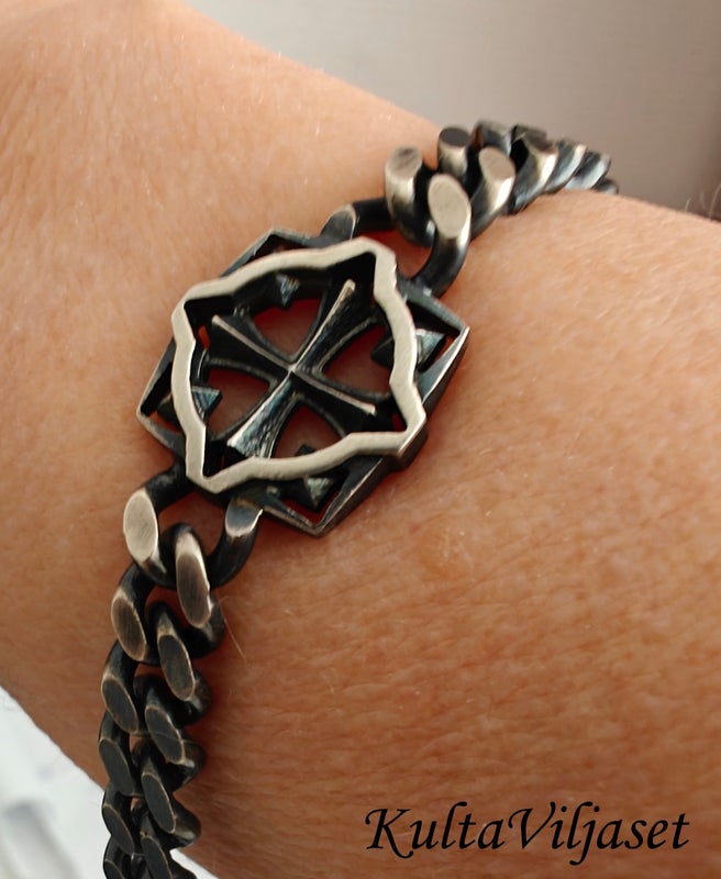 Soturi rannekoru,  Eelis Aleksi